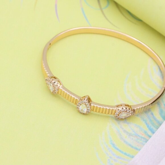 Rose Gold Bangle with Teardrop and Oval Stones, XPBL0537 - Picture 3 of 12